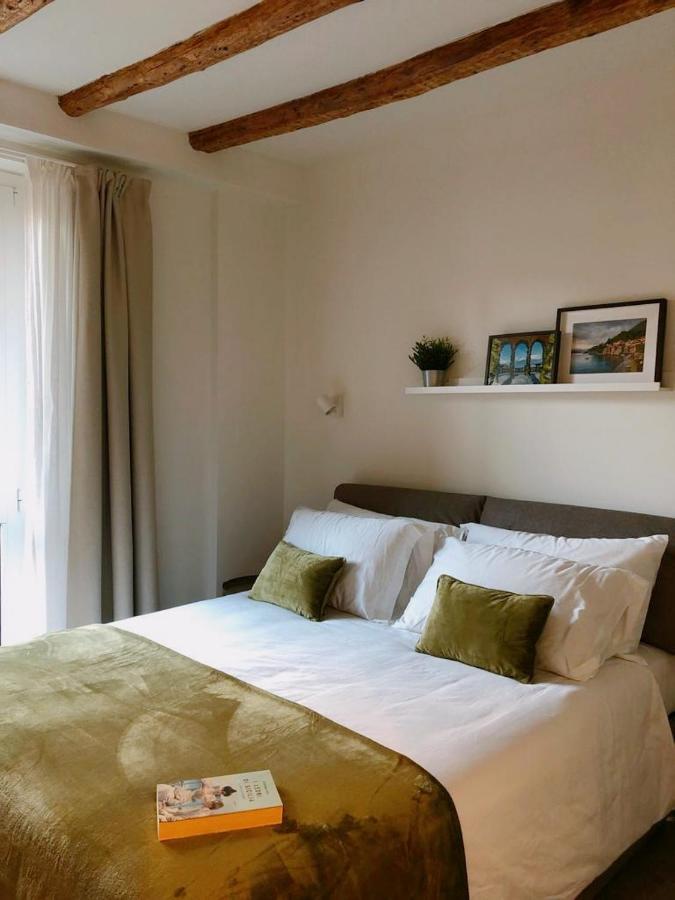 Foscolo 9 Room - Breakfast Como Buitenkant foto